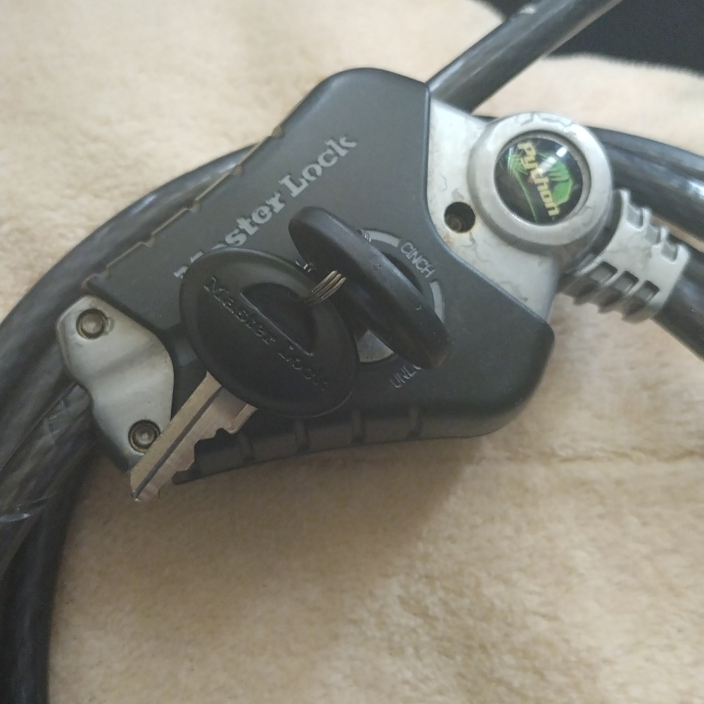Master Lock 8' cable - Picture 2 of 2